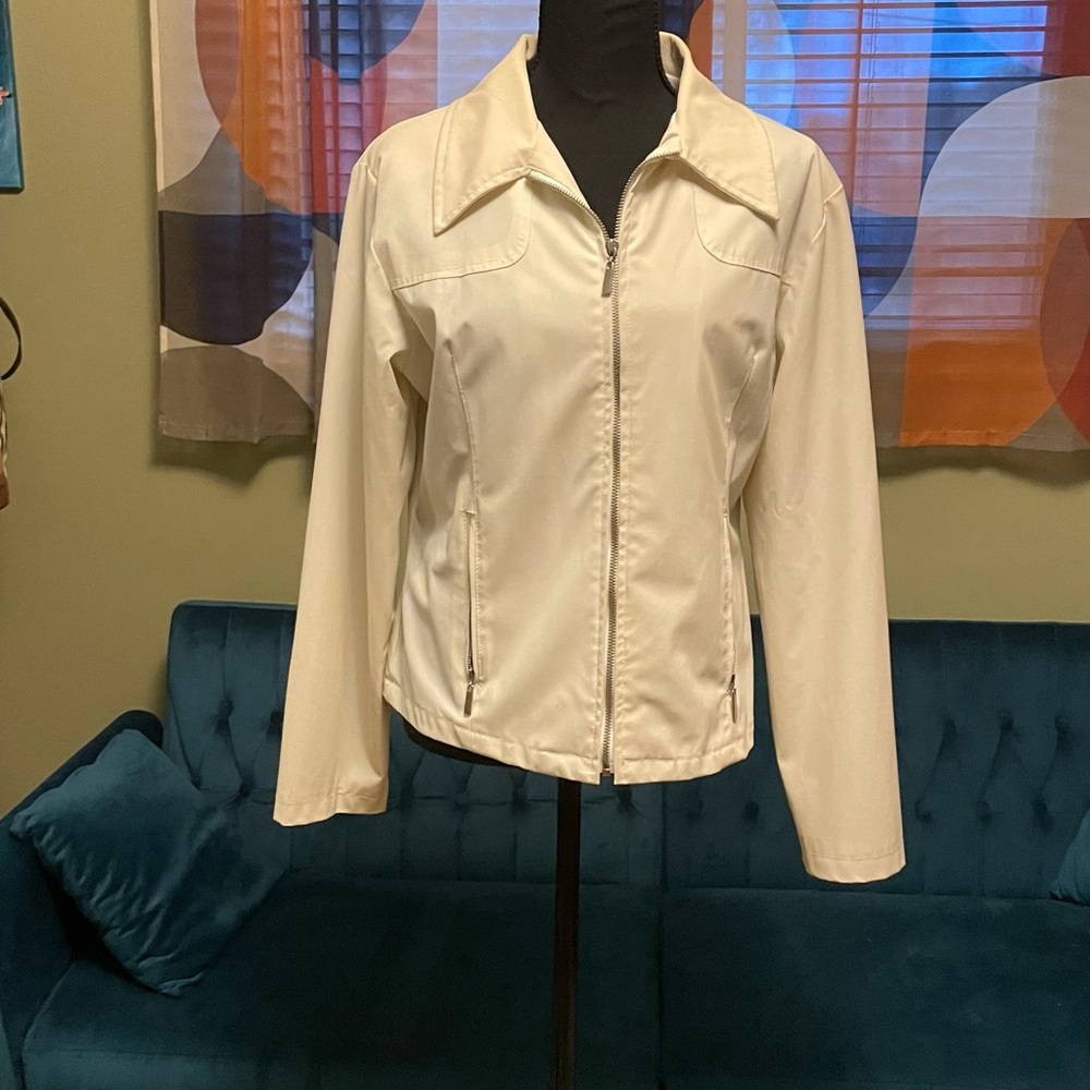 Elegant Cream Women's Jacket